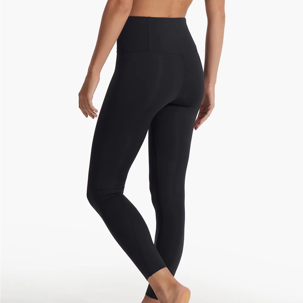 Vuori Black Evolve Leggings XS - Picture 4 of 11